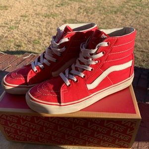 Red Sk8-hi Vans Women’s size 7